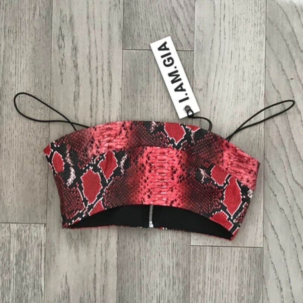 I am Gia Anet crop top small NWT
